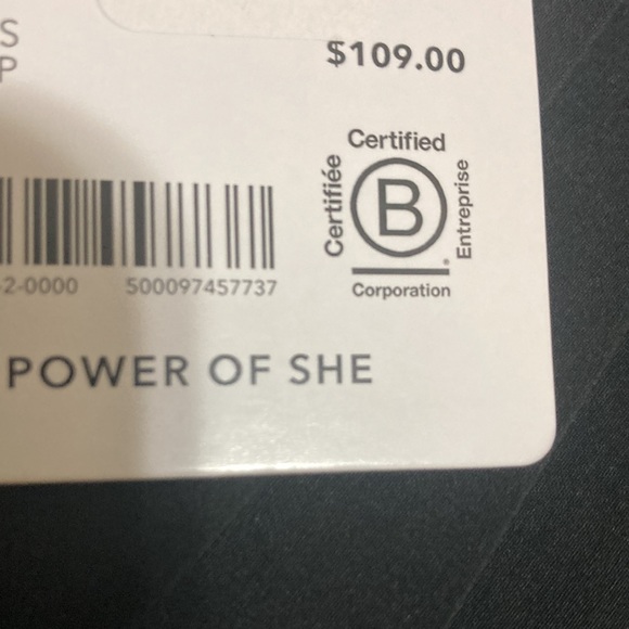 ATHLETA SWING FORWARD PLEATED TANK - Picture 9 of 9